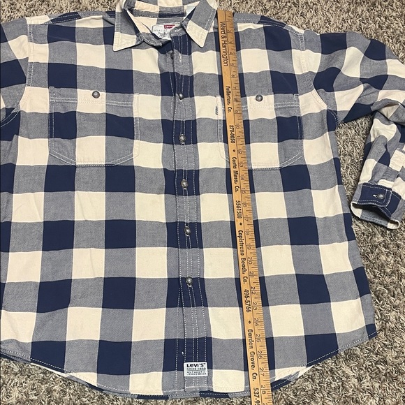 Levi's Men's Navy and Beige Plaid Button Up Shirt long sleeve size M - Picture 8 of 11